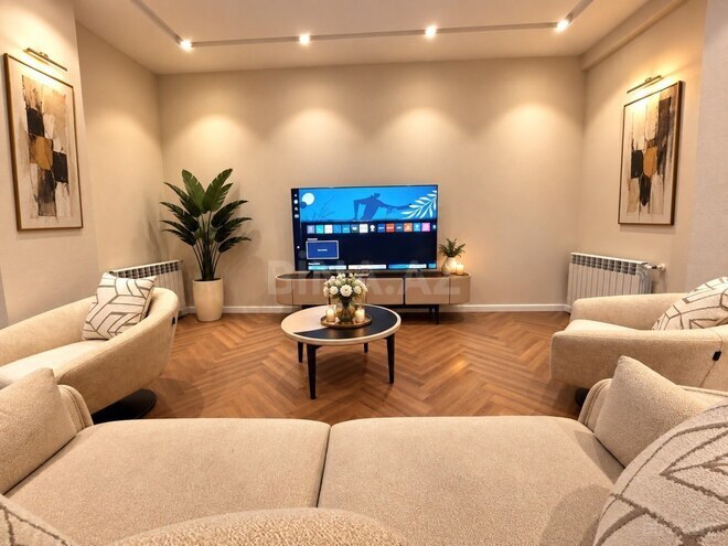 Сдаётся 3-комн. новостройка 180 м², м. Низами, photo 4 from 19