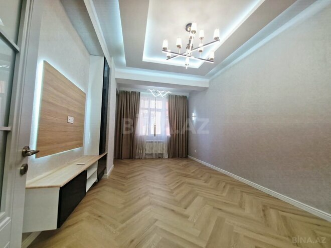 Продаётся 3-комн. новостройка 103 м², м. Кара Караев, photo 1 from 20