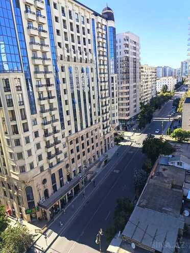 Сдаётся 3-комн. новостройка 150 м², м. 28 мая, photo 1 from 22