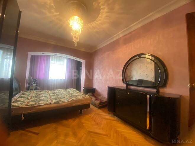 Satılır 4 otaqlı köhnə tikili 100 m², İnşaatçılar m., photo 8 from 13