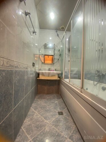 Satılır 4 otaqlı köhnə tikili 100 m², İnşaatçılar m., photo 11 from 13