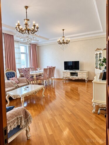 Продается 3-комн. новостройка 116 м², м. 8 ноября, photo 7 from 24