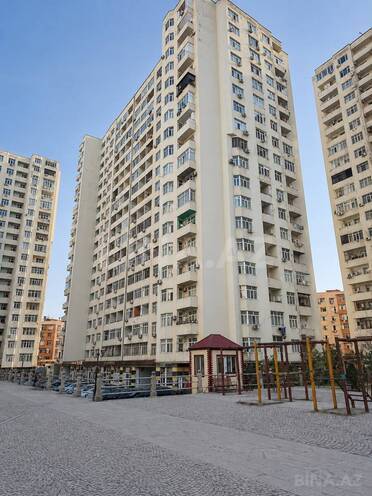 Продаётся 3-комн. вторичка 58 м², м. Ази Асланов, photo 1 from 12