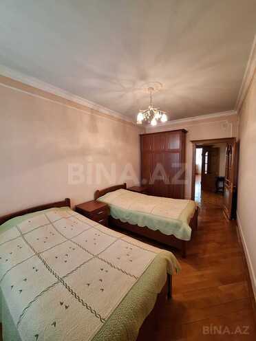 Satılır 4 otaqlı köhnə tikili 165 m², Gənclik m., photo 16 from 19