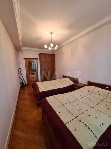 Satılır 4 otaqlı köhnə tikili 165 m², Gənclik m., photo 15 from 19