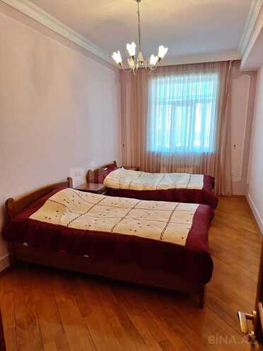 Satılır 4 otaqlı köhnə tikili 165 m², Gənclik m., photo 17 from 19