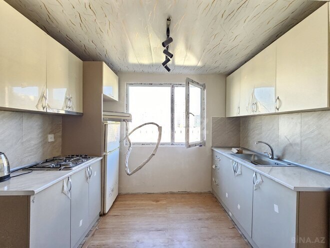 Satılır 2 otaqlı köhnə tikili 45 m², İnşaatçılar m., photo 4 from 9