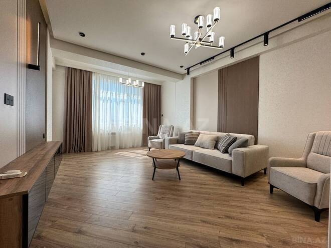 Продаётся 2-комн. новостройка 69.5 м², м. Кара Караев, photo 1 from 13