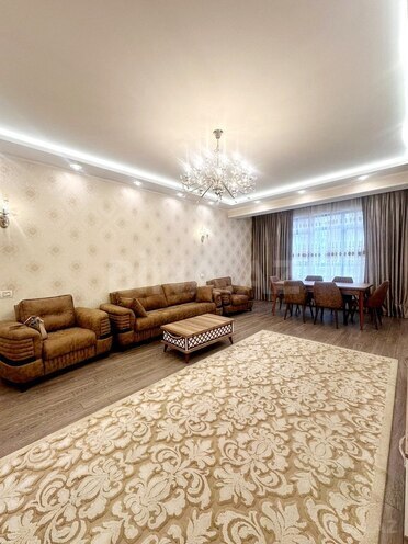 Сдаётся 3-комн. новостройка 150 м², м. Низами, photo 6 from 28