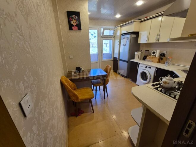 Продаётся 2-комн. вторичка 60 м², м. Ази Асланов, photo 10 from 19