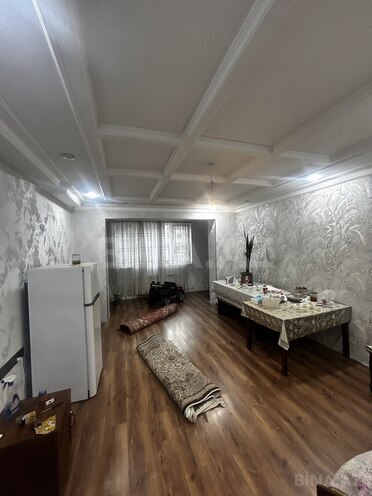 Сдается 4-комн. вторичка 100 м², м. Нефтчиляр, photo 1 from 9