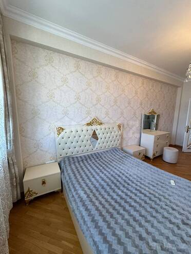 Сдаётся 4-комн. новостройка 200 м², м. Низами, photo 12 from 30