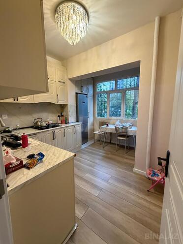 Satılır 2 otaqlı köhnə tikili 65 m², Azadlıq Prospekti m., photo 8 from 14