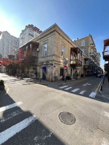 Продаётся 3-комн. вторичка 85 м², м. Низами, photo 3 from 15