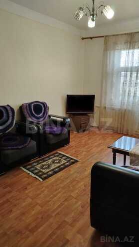 Satılır 4 otaqlı köhnə tikili 85 m², Yasamal r., photo 1 from 13