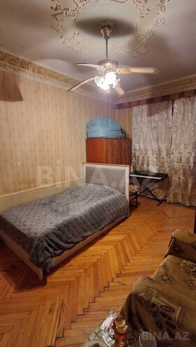 Продается 3-комн. вторичка 60 м², м. Элмляр Академиясы, photo 4 from 7