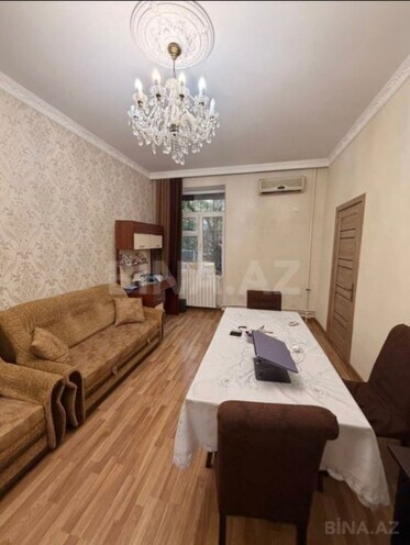 Продается 3-комн. вторичка 70 м², м. Элмляр Академиясы, photo 7 from 11