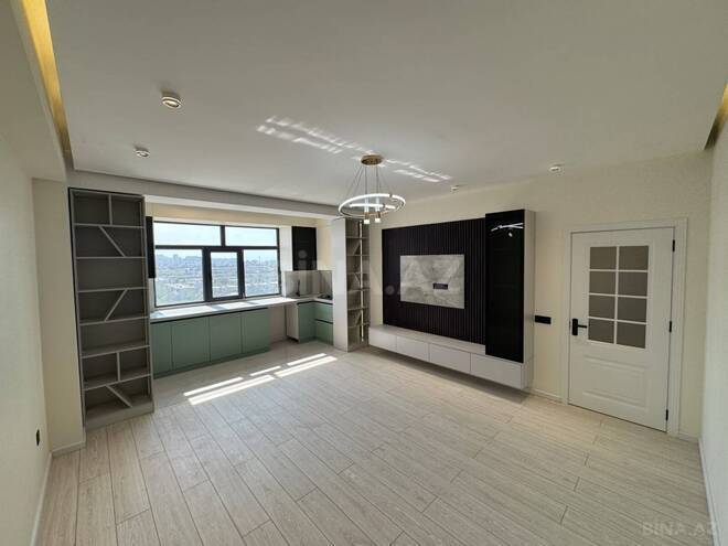 Продается 3-комн. новостройка 82 м², м. Нефтчиляр, photo 1 from 8