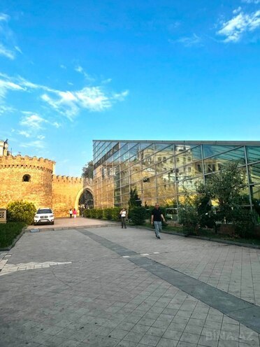 Продаётся 7-комн. вторичка 130 м², м. Ичеришехер, photo 1 from 11