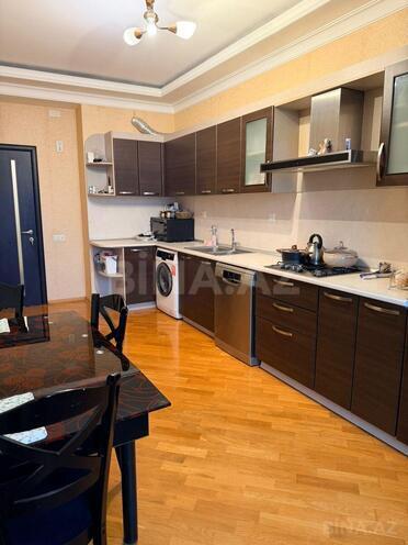 Продаётся 2-комн. новостройка 110 м², м. Элмляр Академиясы, photo 10 from 13