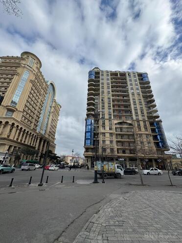 Продаётся 3-комн. новостройка 172 м², м. Элмляр Академиясы, photo 1 from 10