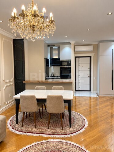 Продаётся 2-комн. новостройка 65 м², м. 8 ноября, photo 1 from 8