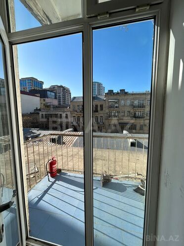 İcarəyə verilir 3 otaqlı köhnə tikili 80 m², Sahil m., photo 13 from 14