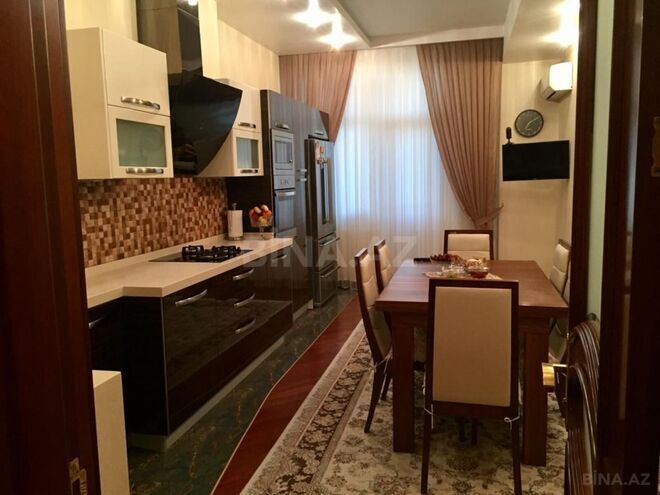 Продаётся 5-комн. новостройка 202 м², м. Элмляр Академиясы, photo 1 from 18