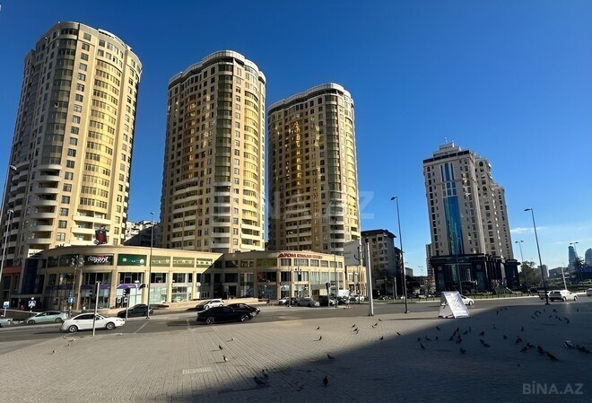 Продаётся 4-комн. новостройка 175 м², м. Элмляр Академиясы, photo 1 from 6