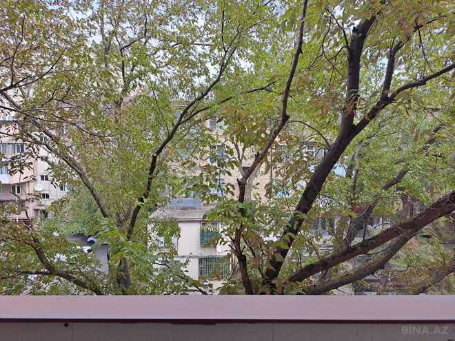Satılır 1 otaqlı köhnə tikili 27 m², İnşaatçılar m., photo 18 from 21