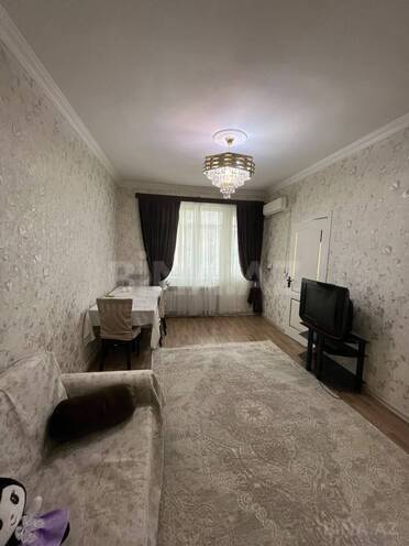 Продается 2-комн. вторичка 58 м², м. Мемар Аджеми, photo 1 from 16