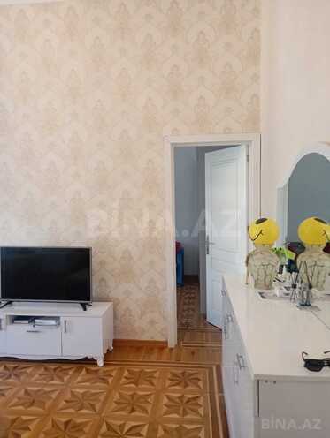 Продаётся 2-комн. вторичка 75 м², м. 28 мая, photo 1 from 30