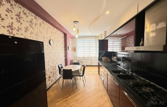Продается 3-комн. новостройка 130 м², м. Элмляр Академиясы, photo 1 from 16