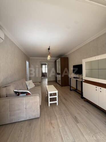 Satılır 2 otaqlı köhnə tikili 50 m², İnşaatçılar m., photo 3 from 12