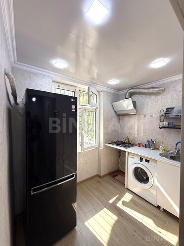 Satılır 2 otaqlı köhnə tikili 50 m², İnşaatçılar m., photo 7 from 12