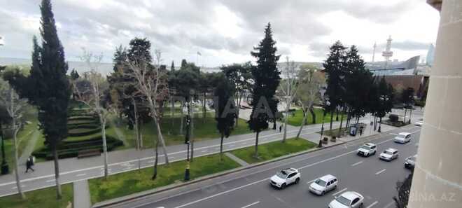 Satılır 3 otaqlı köhnə tikili 100 m², Sahil m., photo 4 from 25