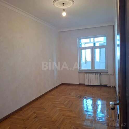 Satılır 2 otaqlı köhnə tikili 62 m², Gənclik m., photo 11 from 14