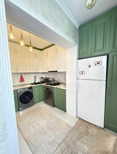 Satılır 4 otaqlı köhnə tikili 110 m², İnşaatçılar m., photo 7 from 18