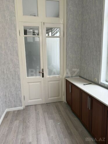 Сдаётся 3-комн. офис 140 м², м. Низами, photo 11 from 23