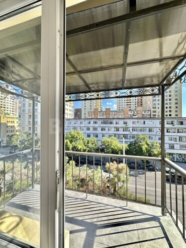Продается 2-комн. вторичка 45 м², м. Элмляр Академиясы, photo 13 from 14