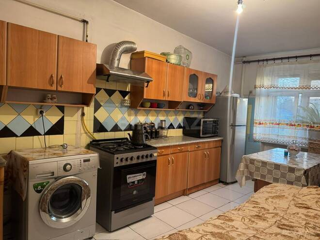 Satılır 2 otaqlı köhnə tikili 75 m², Azadlıq Prospekti m., photo 7 from 12