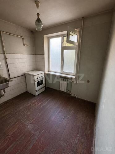 Продается 2-комн. вторичка 40 м², м. Кара Караев, photo 4 from 7