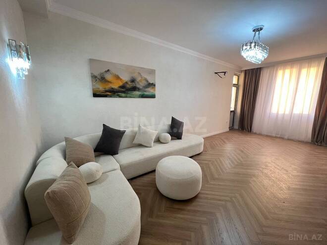 Сдаётся 3-комн. новостройка 120 м², м. 20 января, photo 1 from 17