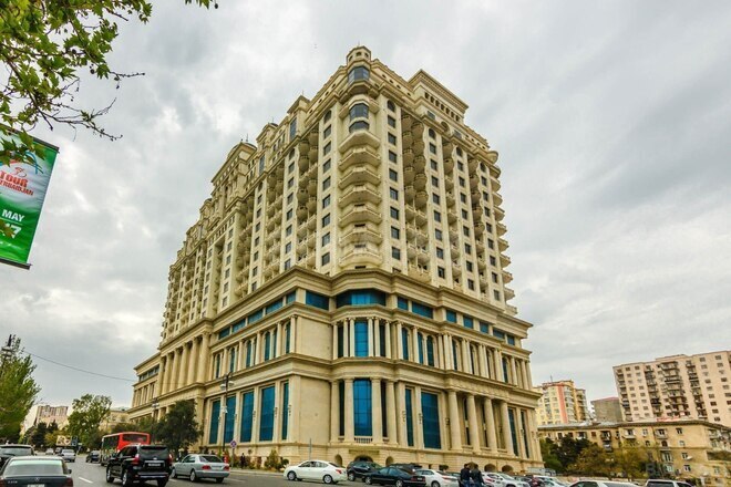 Продаётся 3-комн. новостройка 107 м², м. Элмляр Академиясы, photo 1 from 6
