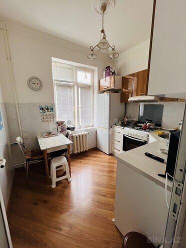 Продаётся 2-комн. вторичка 61 м², м. Элмляр Академиясы, photo 9 from 13