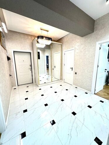 Сдается 3-комн. новостройка 105 м², м. Нефтчиляр, photo 4 from 9