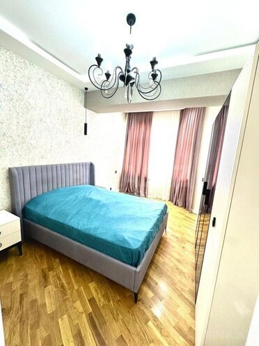 Сдается 3-комн. новостройка 105 м², м. Нефтчиляр, photo 6 from 9