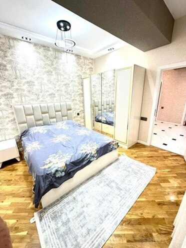 Сдается 3-комн. новостройка 105 м², м. Нефтчиляр, photo 5 from 9
