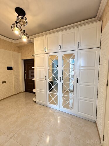 Сдается 2-комн. новостройка 70 м², м. Нефтчиляр, photo 1 from 10