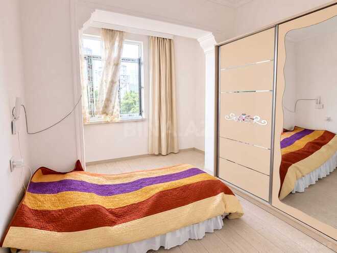 Satılır 2 otaqlı köhnə tikili 37 m², Nizami r., photo 6 from 12